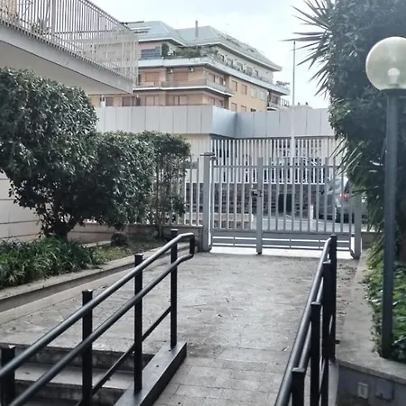 Apartment La Casetta Di Laura Al Gemelli-vaticano Rom
